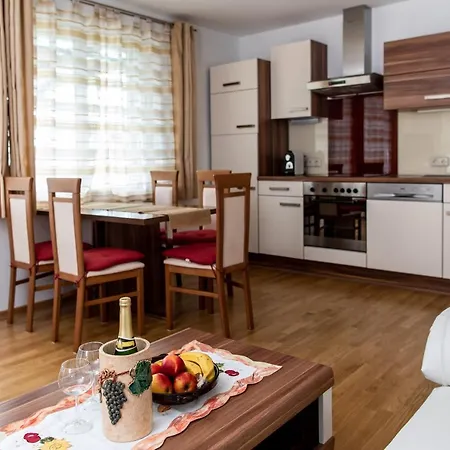 Prasl Ferienhaus *